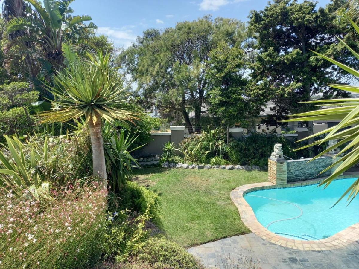 Mandalay Beach Guest House Bloubergstrand Exterior foto